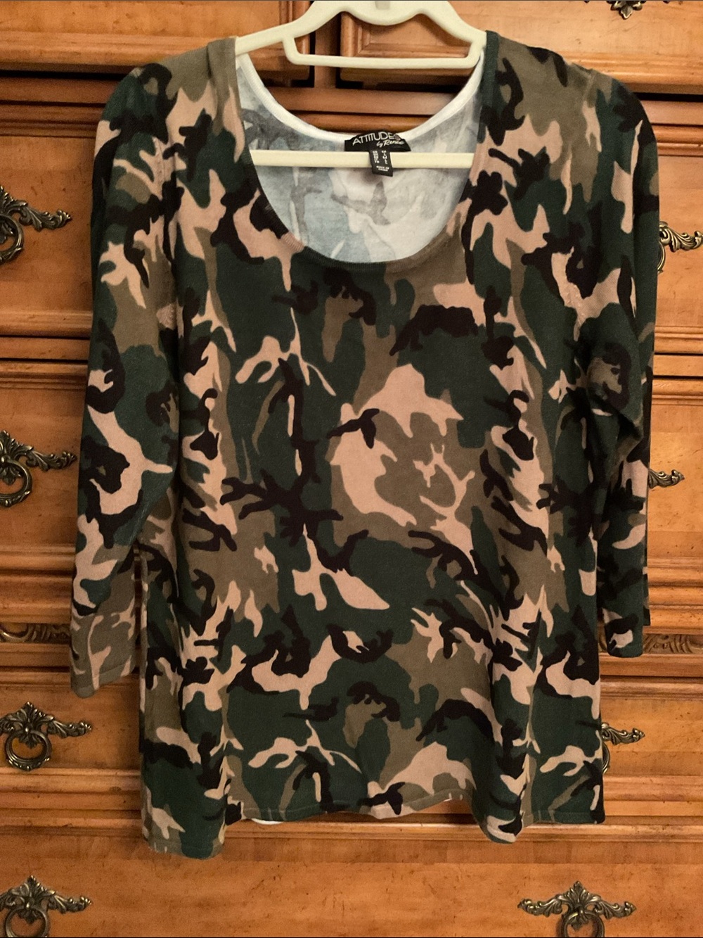 Attitudes by Renee Camo 3/4 Sleeve Soft light weight sweater Top in Green & Brow
